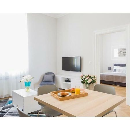 White Rose Apartment Zagreb Exterior photo