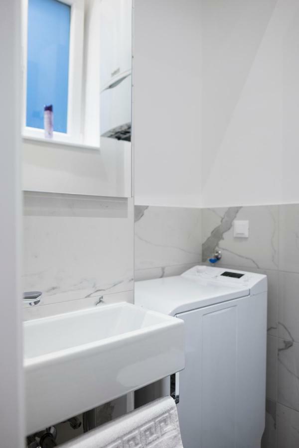 White Rose Apartment Zagreb Exterior photo