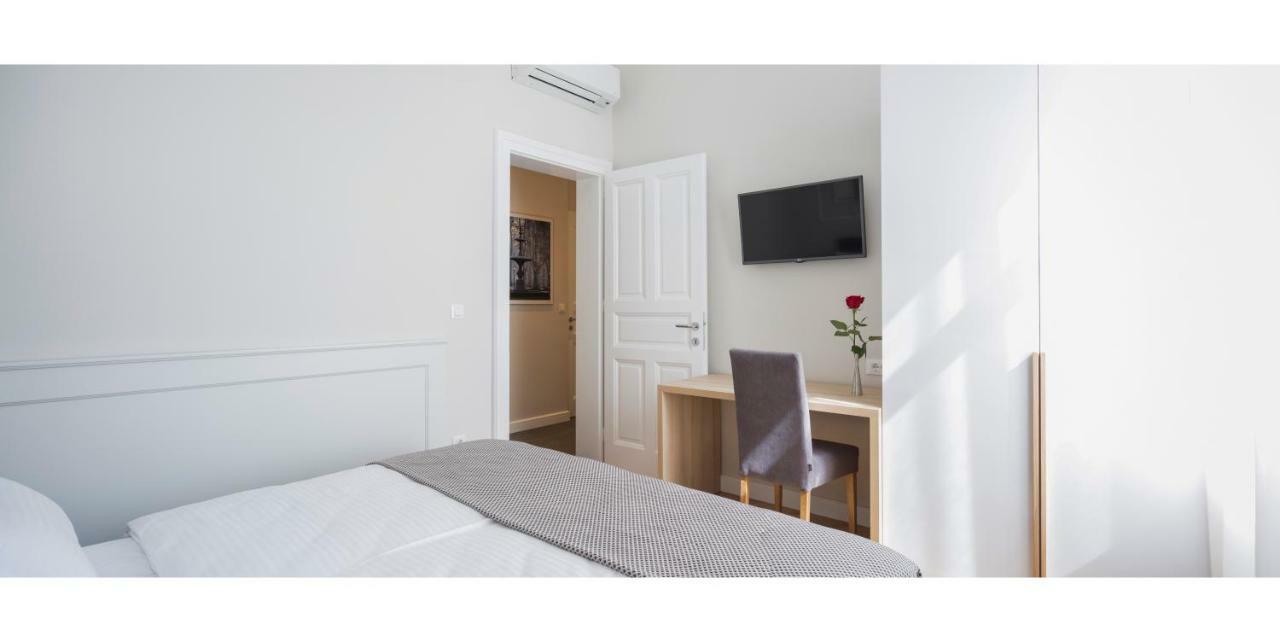 White Rose Apartment Zagreb Exterior photo